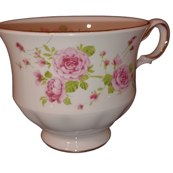 Vintage| Dainty Floral Pink Rose  white teacup saucer set - Picture 2 of 7